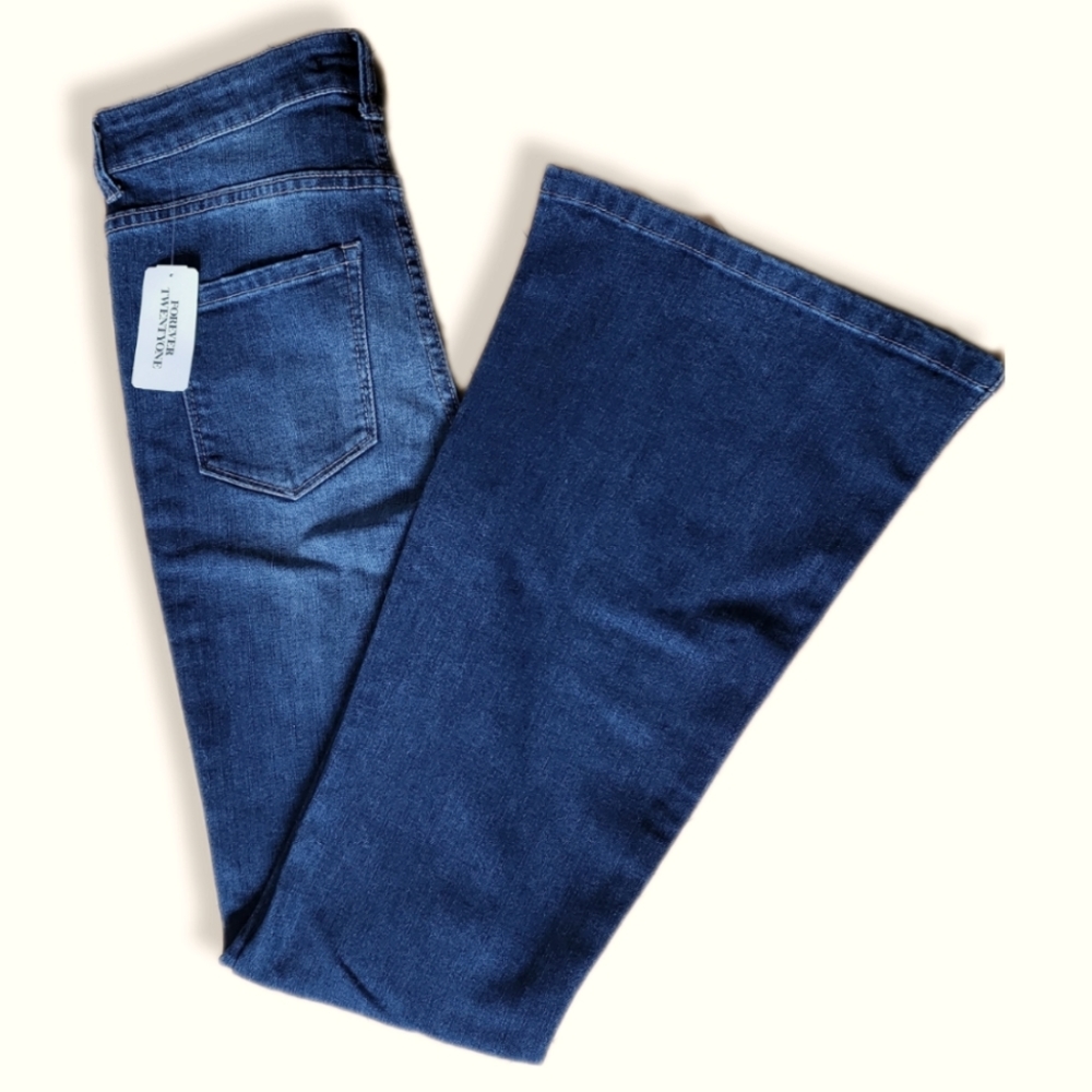 NWT Forever 21 Flare jeans size 27